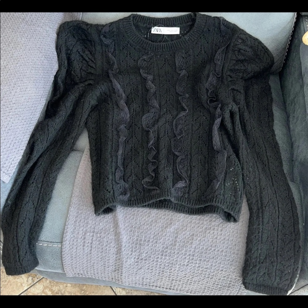 Zara lace & knit sweater size small black color… Final Markdown!!